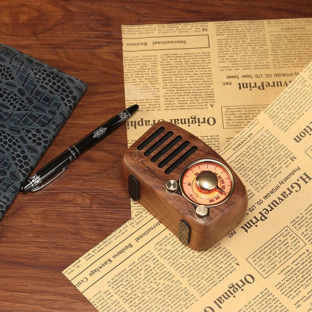 Vintage Bluetooth Speaker Wooden FM Radio MP3 Player for Retro Style (N/A)