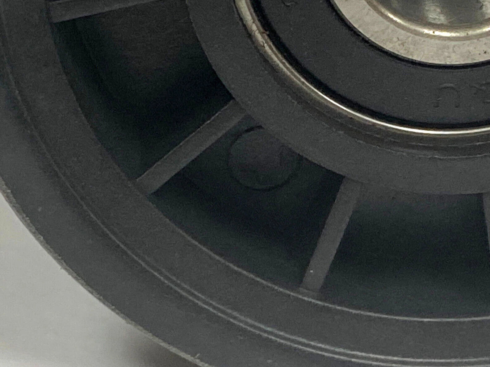 Idler Pulley for Mercruiser 4.3L 5.0L 5.7L 350 (807757T)