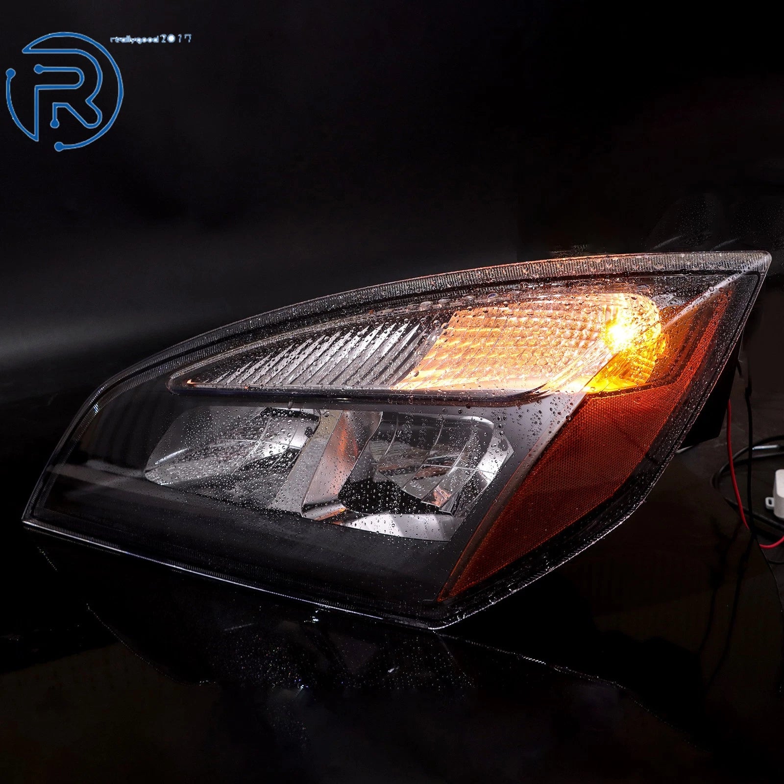 Right Headlamp with Bulb for Freightliner Cascadia (2018-2023)