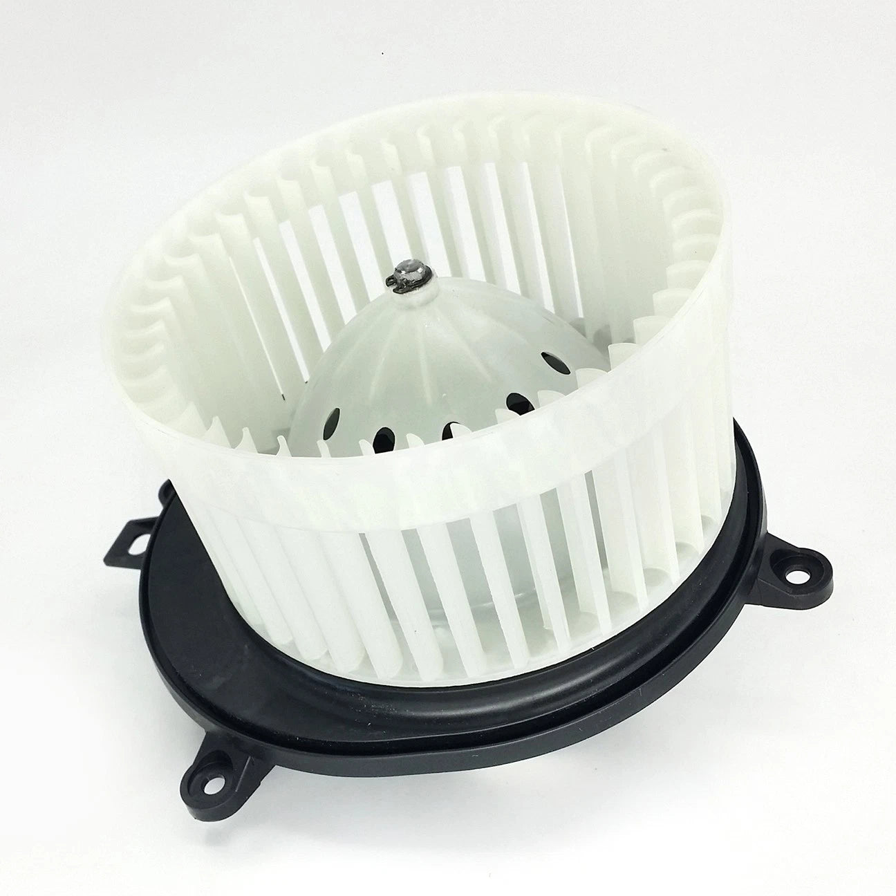 Heater Blower Motor with Fan Cage for Mazda 6 (2003–2008) 700114