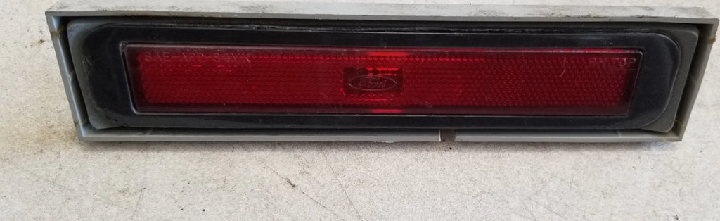 Rear Side Marker Light Bezel RH for Lincoln Mark VII (1984–1992) E4LB-15A464-AB