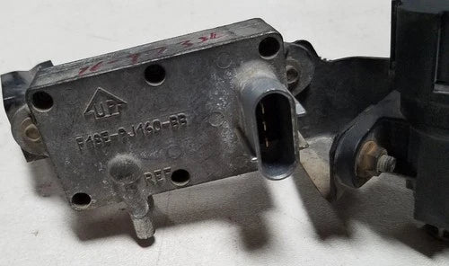 EGR Vacuum Assembly for Ford Thunderbird Cougar (1996–1997)