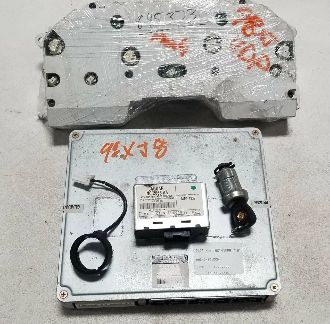 ECU Cluster Key Door Trunk Lock Kit for Jaguar XJ8 (1998) LNC1410GB LNC4300AH