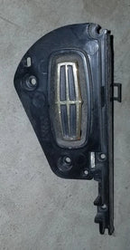 Center Console Emblem for Lincoln Mark VIII (1995–1996) Gold Trim