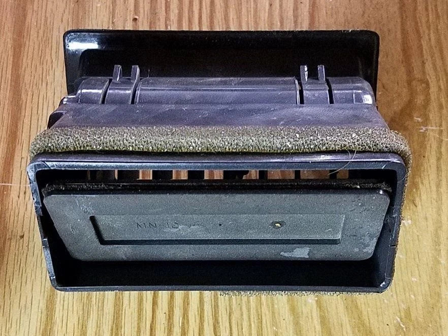 Dash Passenger Vent for Ford Thunderbird Cougar (1989–1993) Black