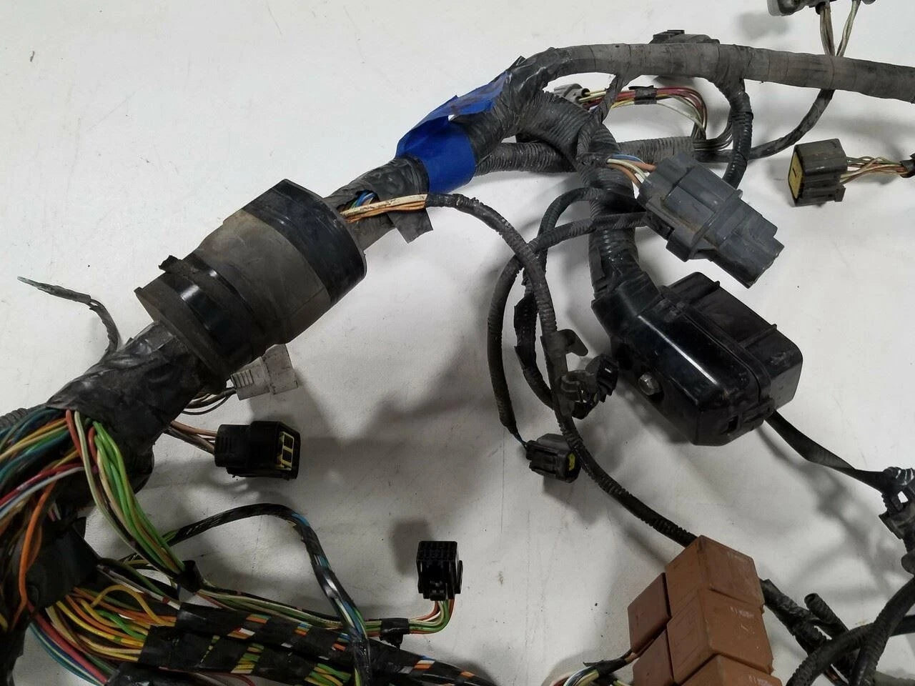 Engine Bay Management Harness with Fuse Box for Jaguar XJR (2003) LNA3350CA