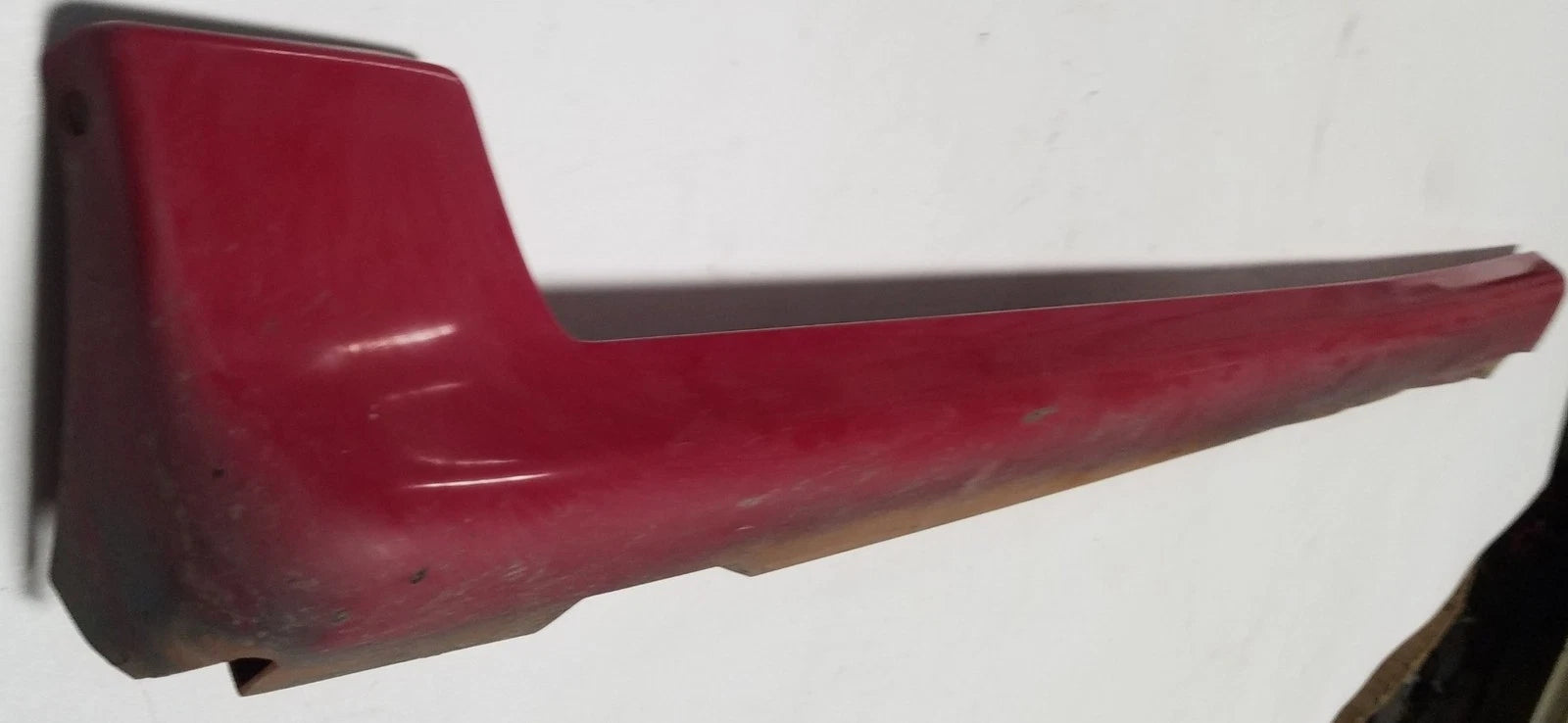 Side Skirt LH Lower Door Molding Red for Ford Thunderbird SC (1989–1995)