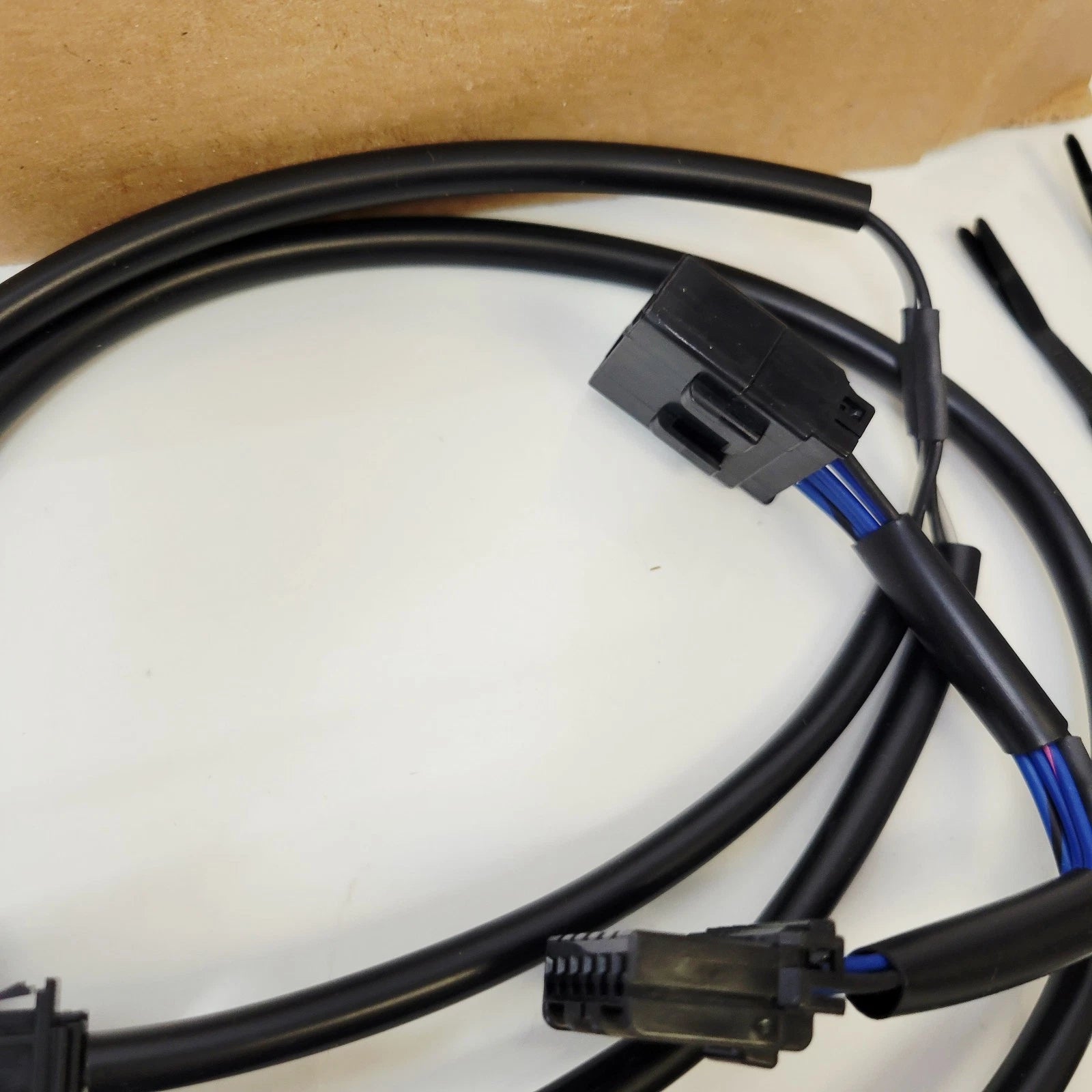 Auxiliary Fog Light Wire Harness Adapter for Harley Touring (2014–2023) 69201109