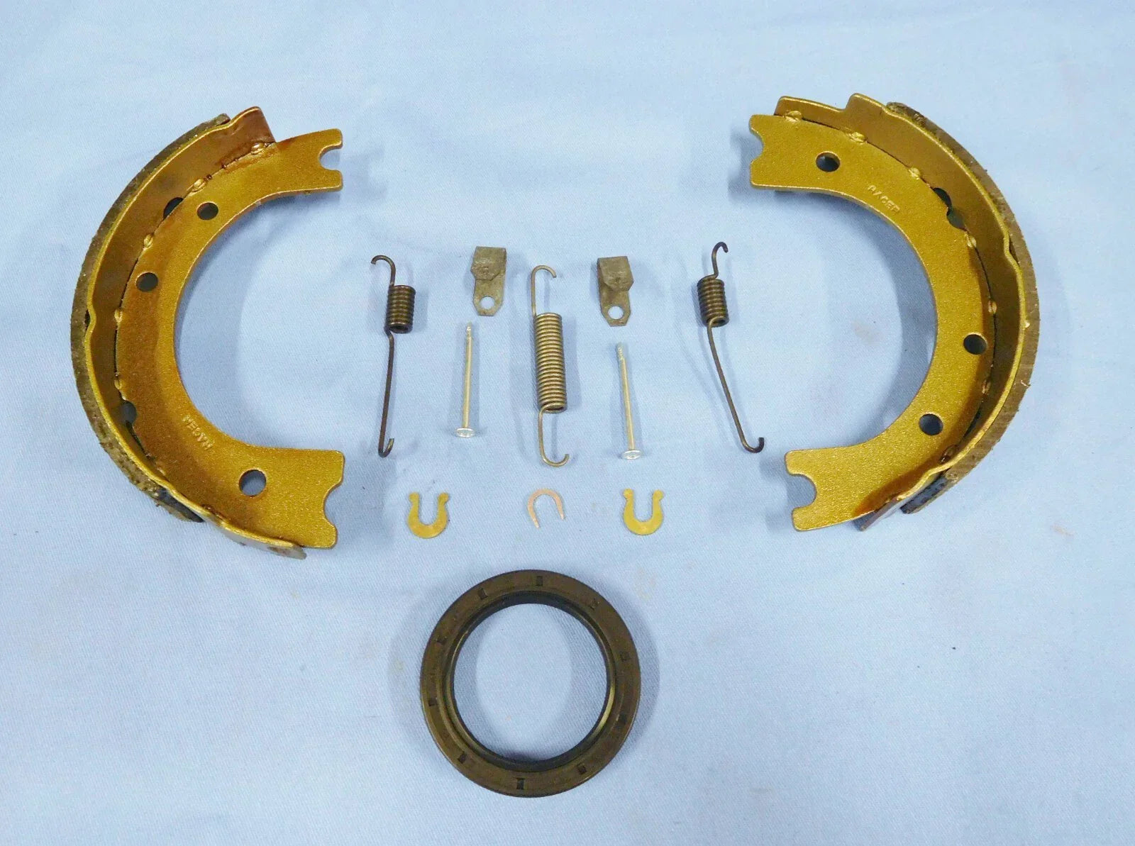 Hand Brake Shoes, Seal + Spring & Clip Set for Land Cruiser FJ45 (1980-1984)