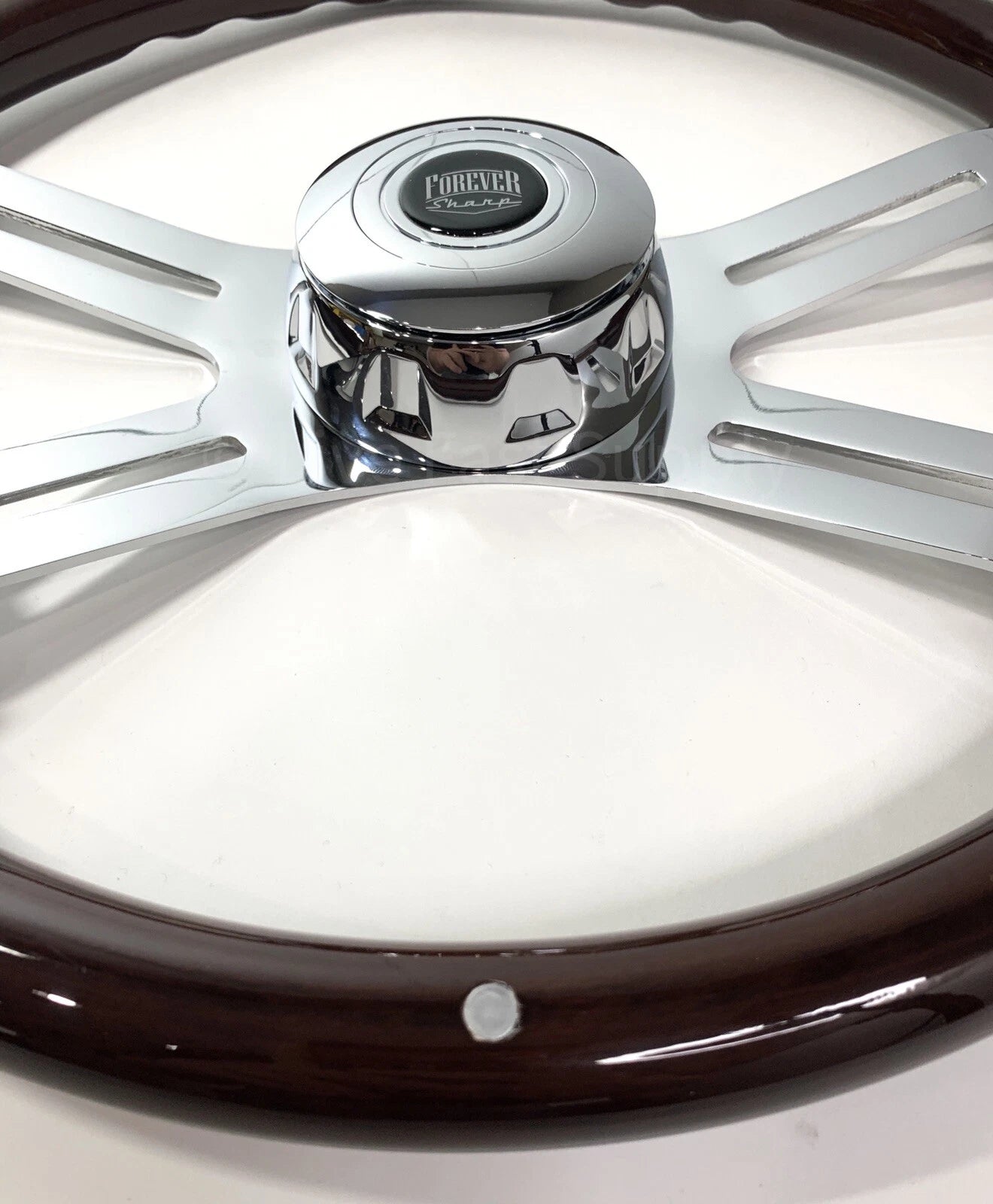 18 Inch Wood Steering Wheel with Rivets for Kenworth Peterbilt Freightliner (2000–2019)