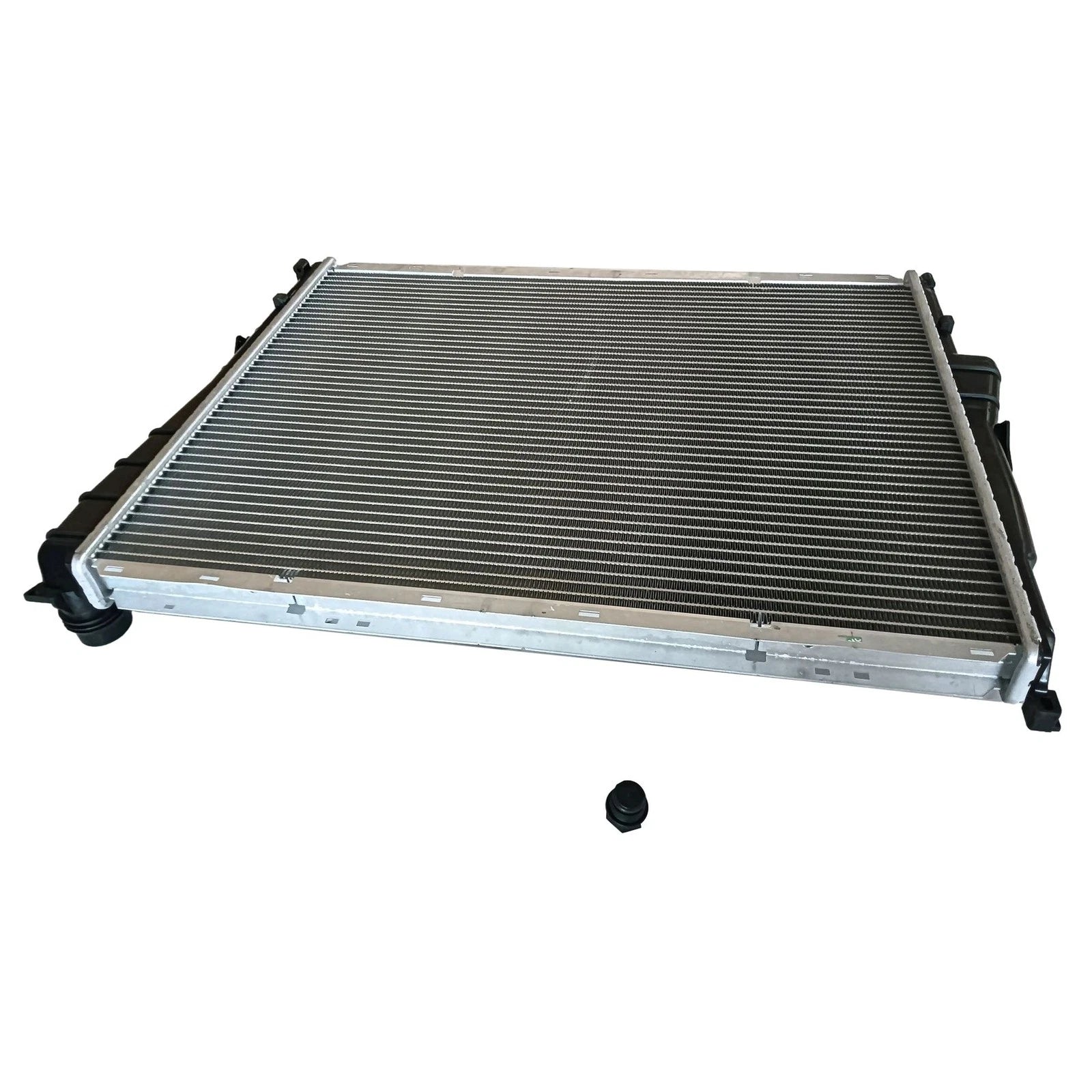 Radiator w/ Oil Cooler Q2636 for BMW 320i 323i 325xi 328Ci 328is E46 E85 Z4 (1998–2006)