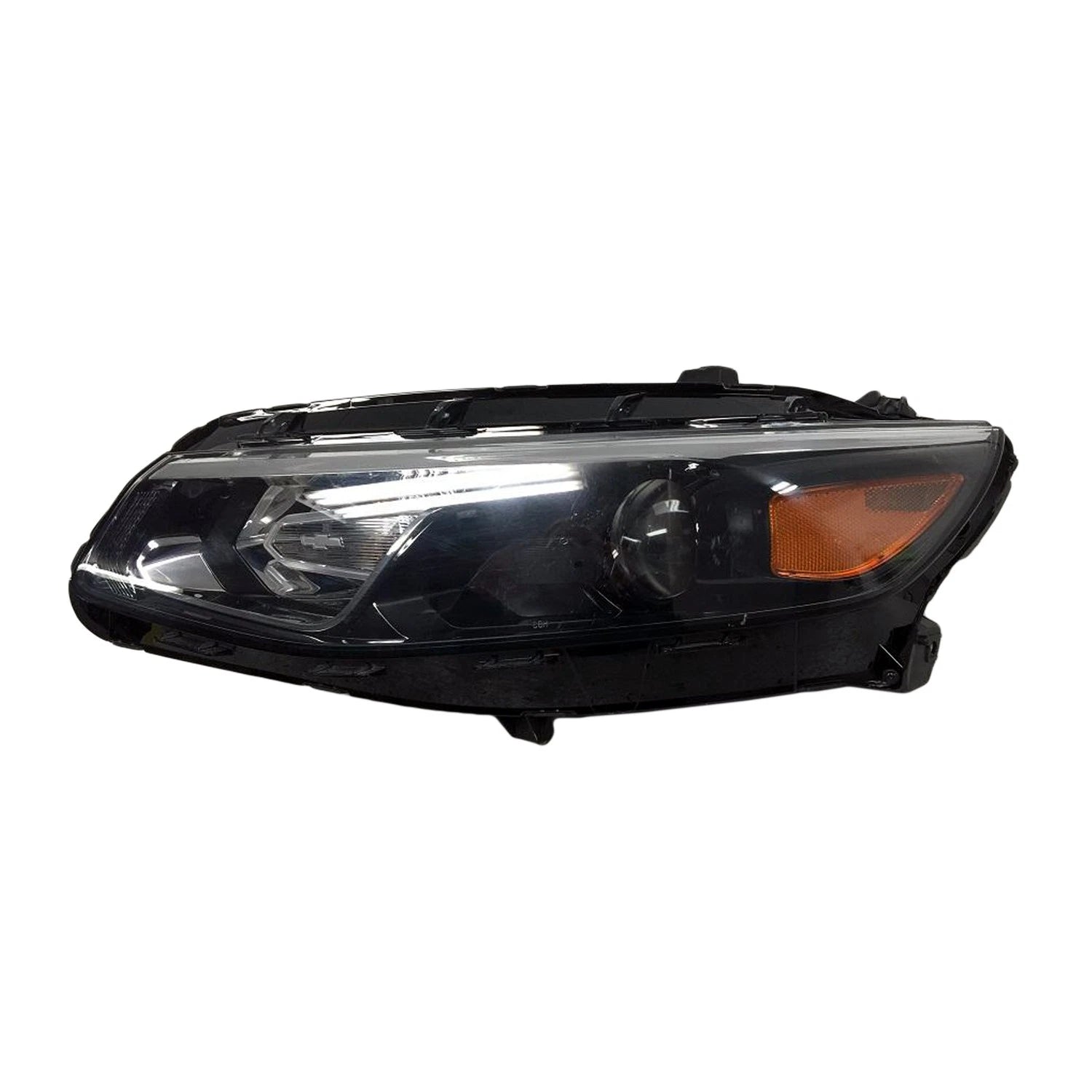 Driver Side Halogen Headlight Assembly w/o Logo for 2016-2018 Chevy Malibu