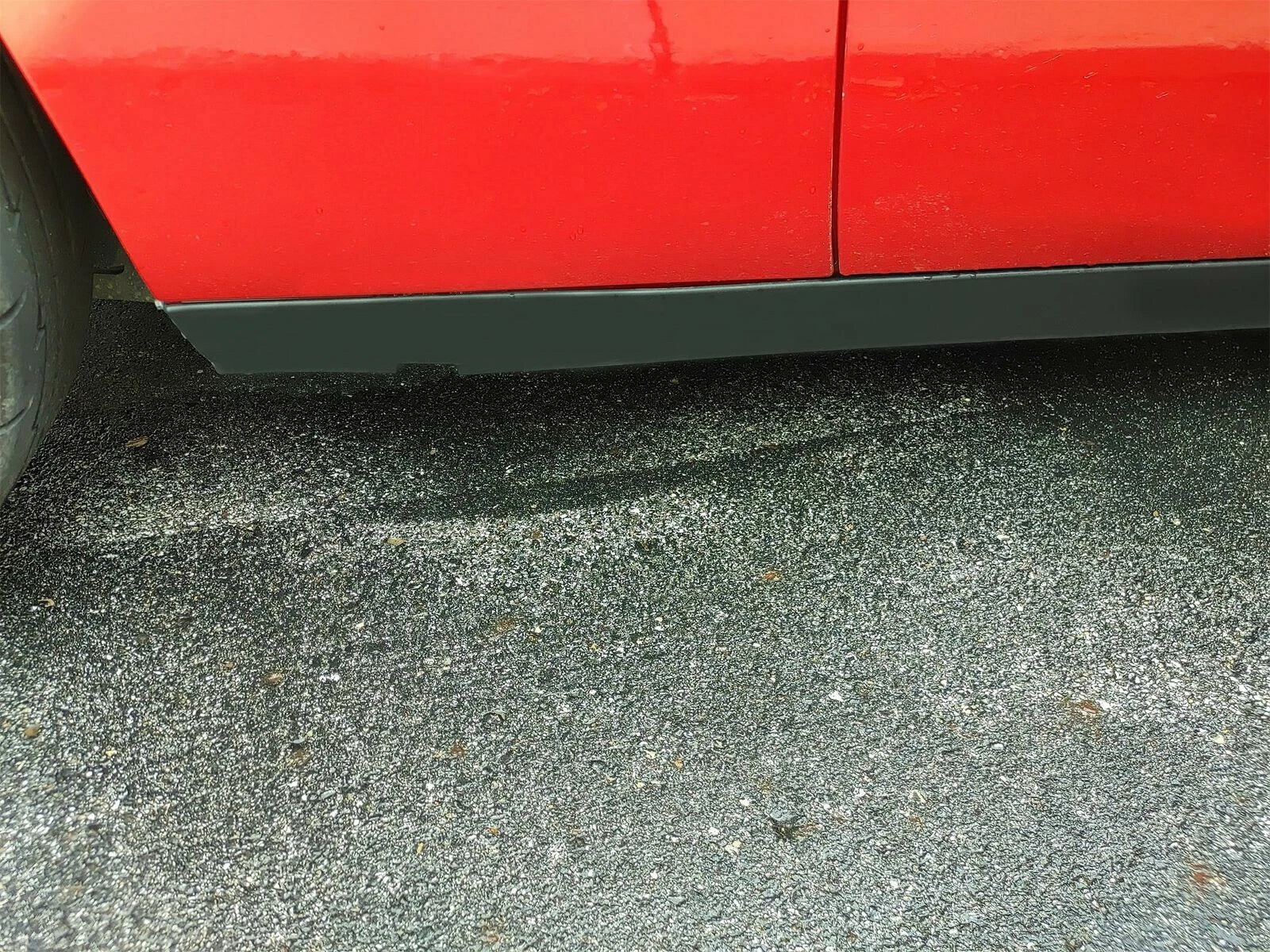 Right Door Rocker Panel Molding Trim for Dodge Challenger (2008-2014)