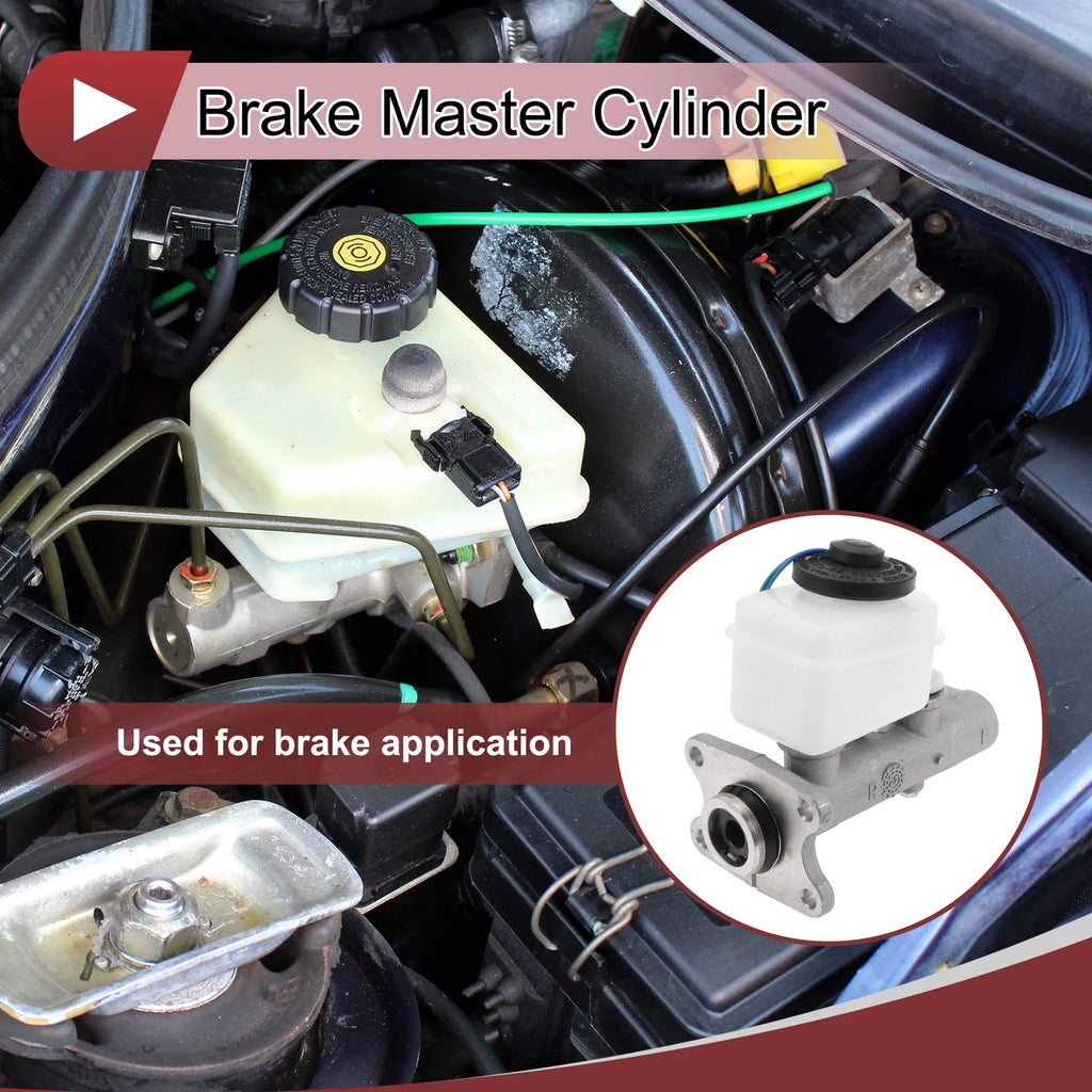 Brake Master Cylinder with Reservoir No. 4720135770 for Toyota Hilux (2005–2015)