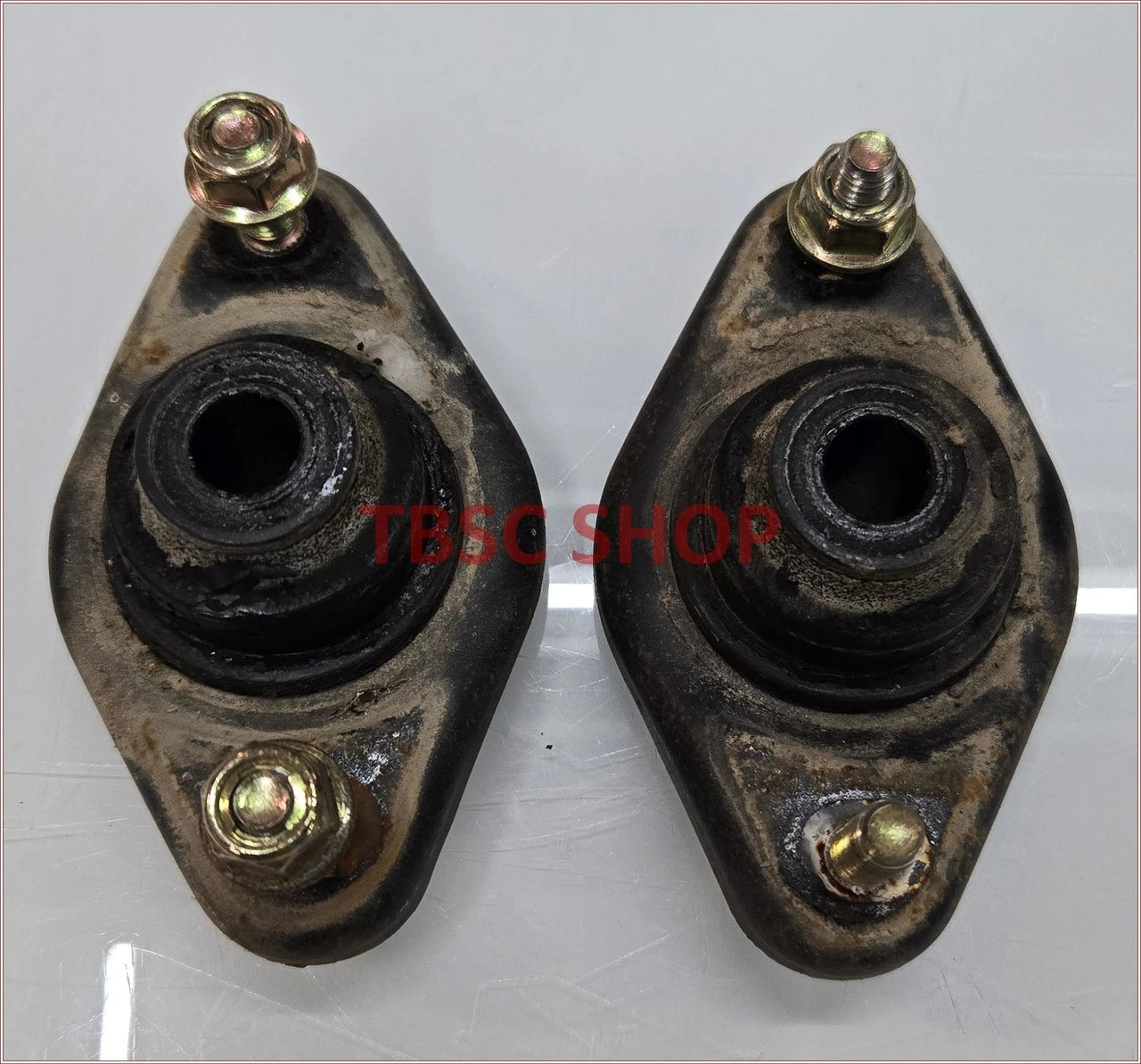 Set of 2 Rear Shock Mounts for Lincoln Mark VIII (1993–1998)