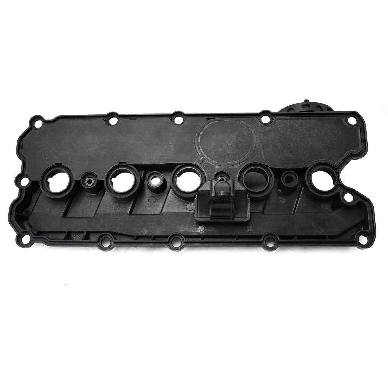 Engine Valve Cover with Gasket & Bolts for VW Jetta Rabbit Golf Passat (2006–2014)