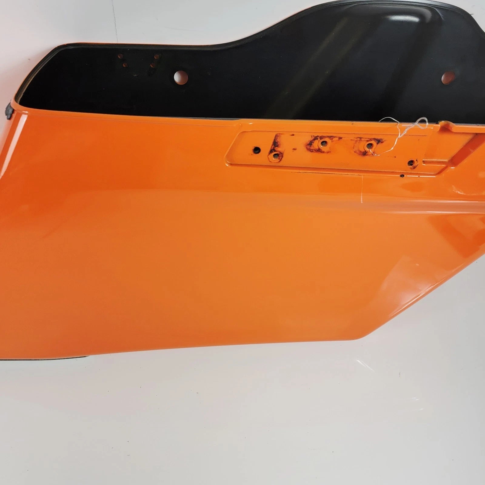 Right Saddlebag Bottom for Harley-Davidson Street Glide (2023) 90200729