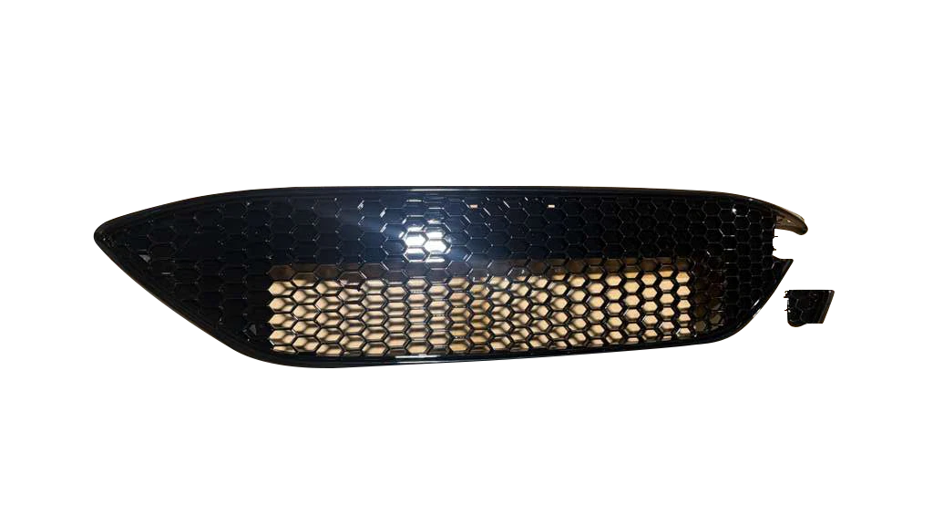 Front Radiator Grille for Ford Focus ST (2015–2018) Honeycomb Black
