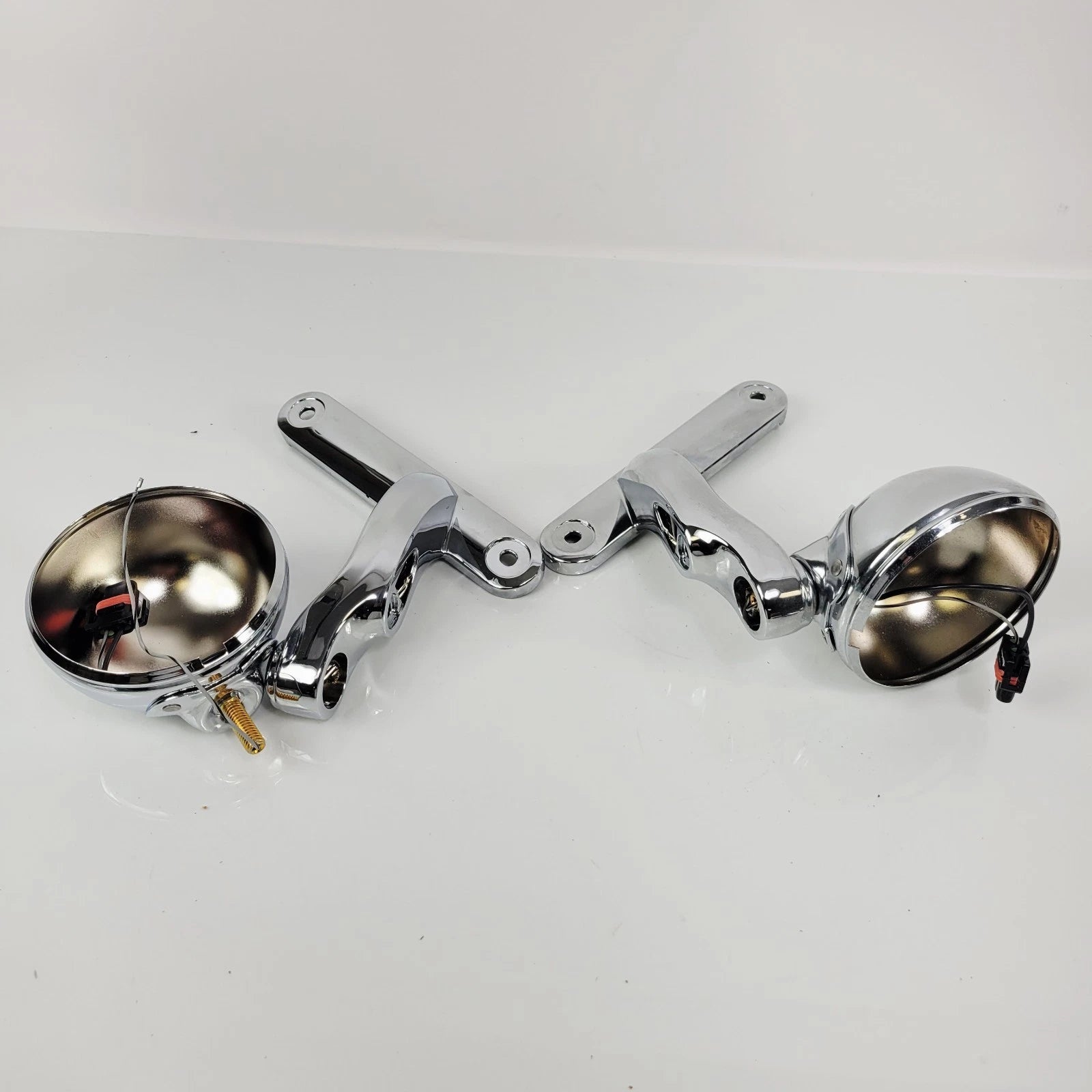 Set of 2 Fog Light Lamp Mount Brackets for Harley CVO Electra Glide (OEM)