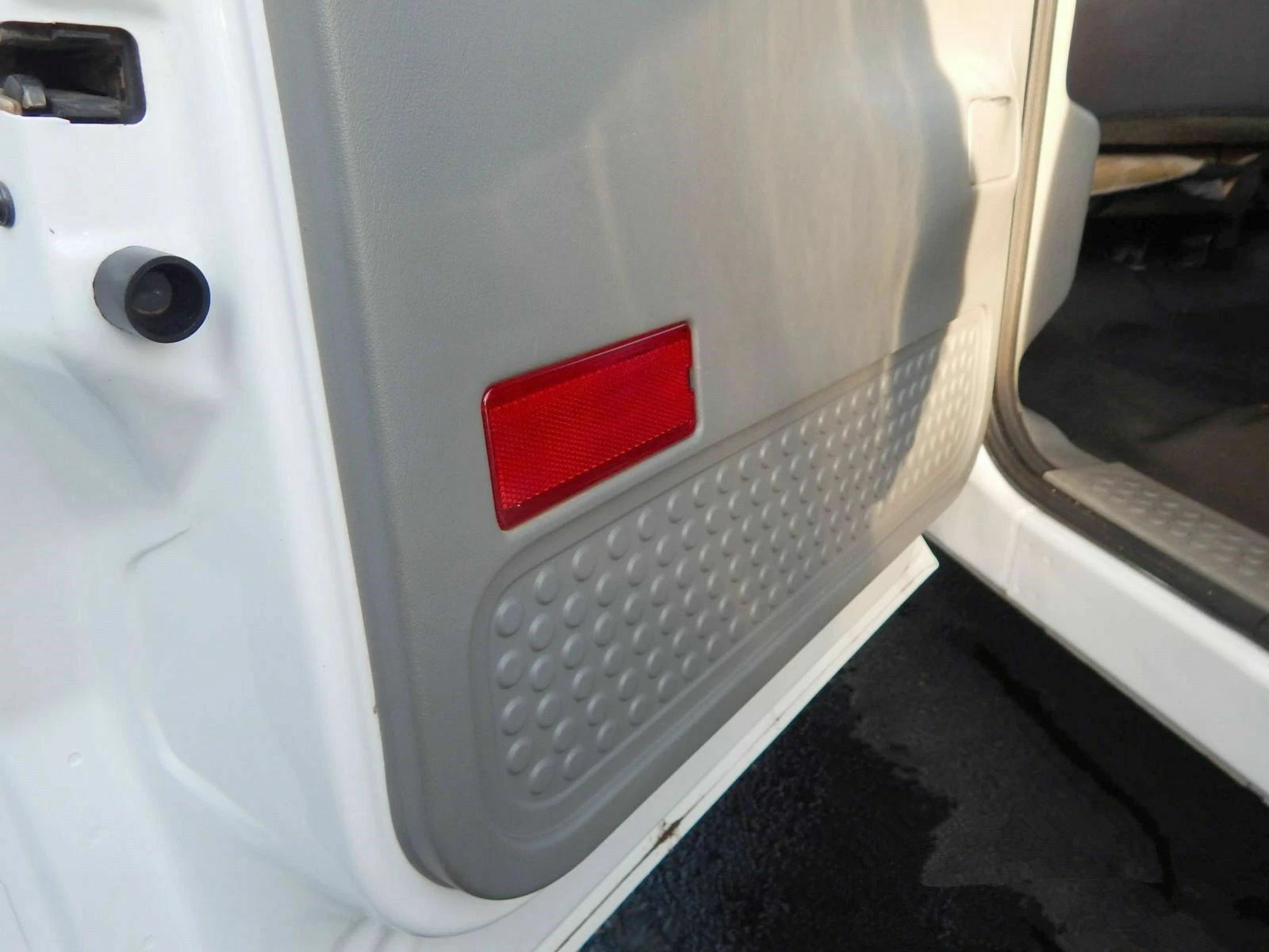Set of 2 Interior Door Panel Light Reflectors for Ford Super Duty F250 F350 F450 (1999–2007) RED
