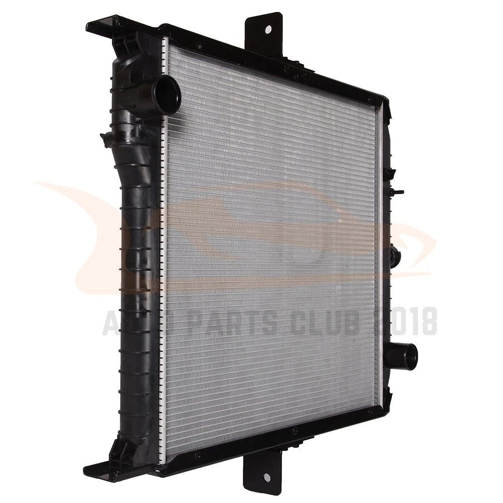 Aluminum Radiator for Nissan UD Series