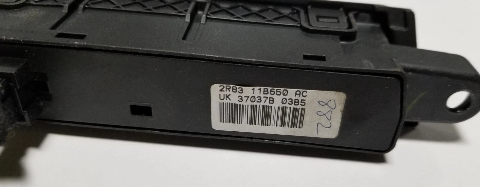 Hazard Switch Control Module for Jaguar S-Type (2005–2008) 2R83