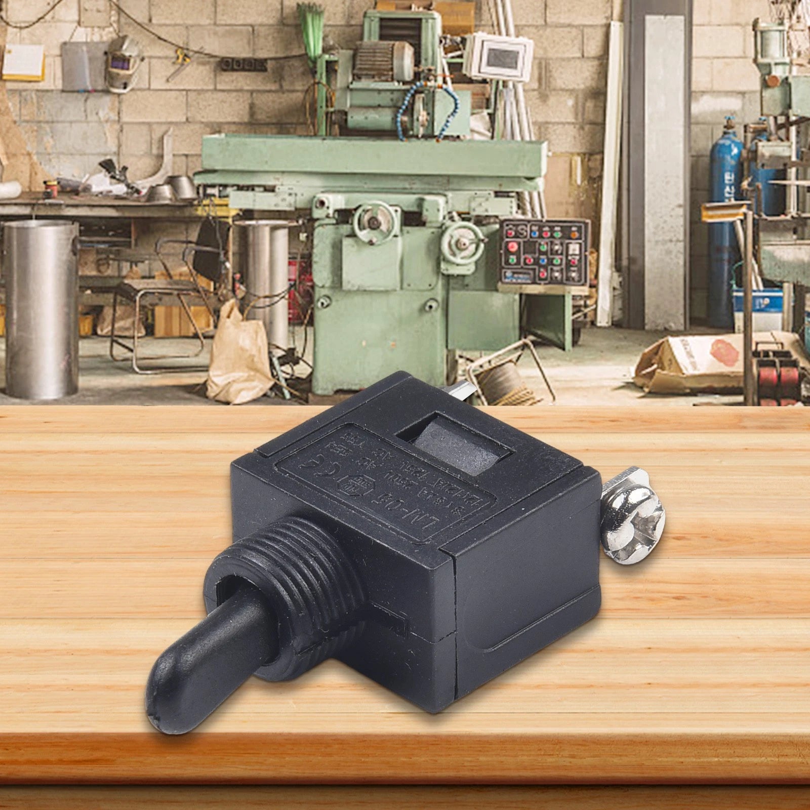 Angle Grinder Switch for 9523NB, 9524NB, 9527NB (651403-7, 651433-8)