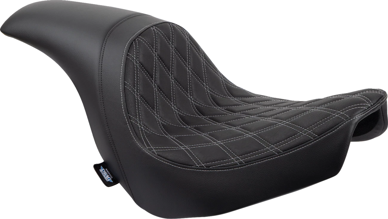 Predator Seat for Harley-Davidson (2014–2023) - Double Diamond, Silver Stitching