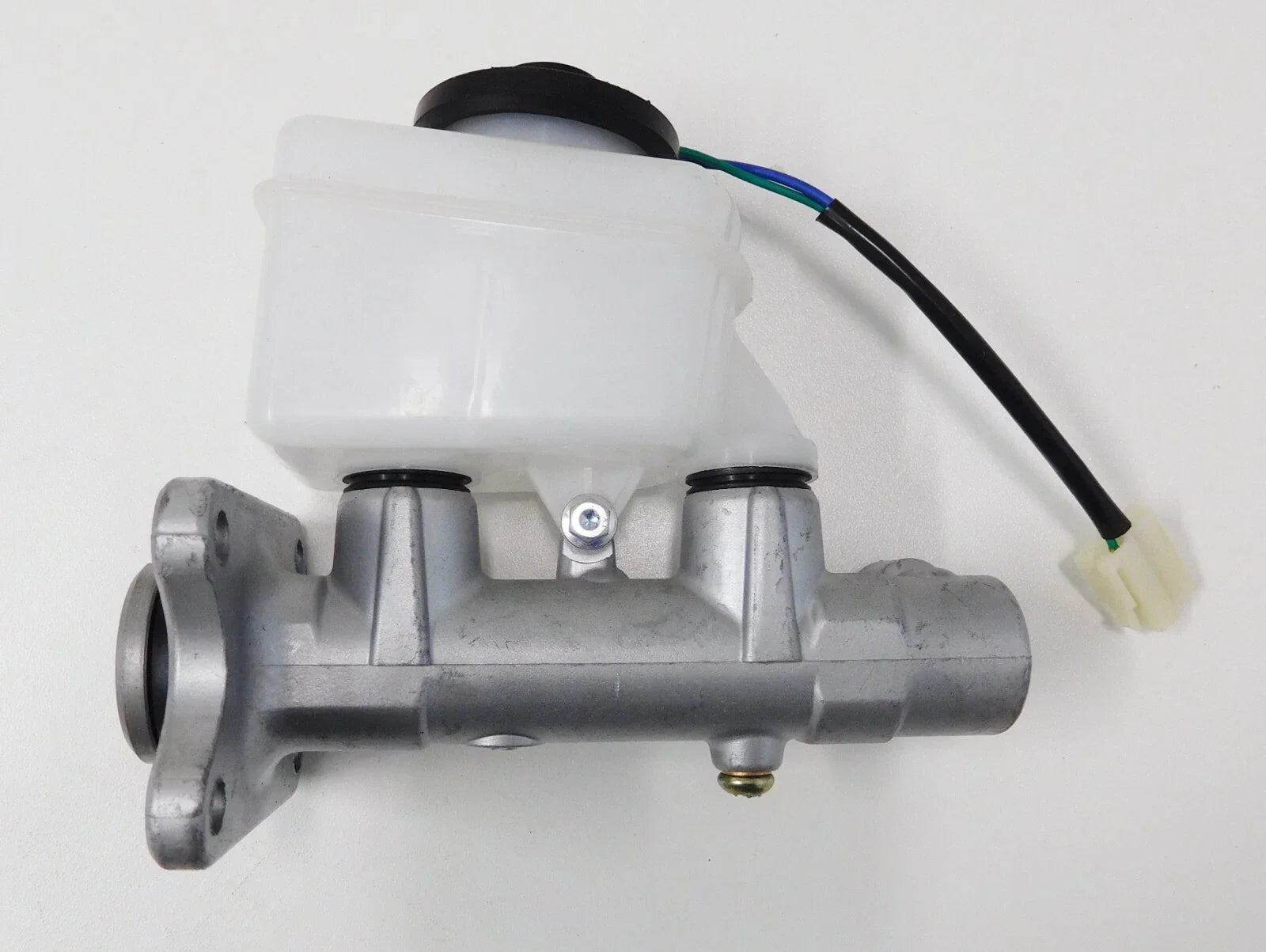 Brake Master Cylinder for Land Cruiser FJ80, FZJ80 (1990-1997)