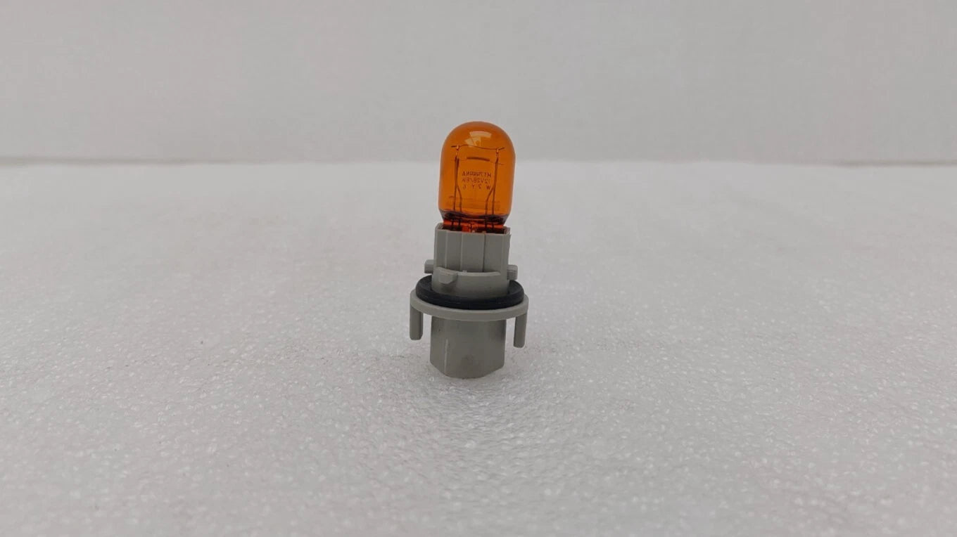 Turn Signal Light Bulb & Socket for Nissan Altima (2009–2020) 26243-9B91A
