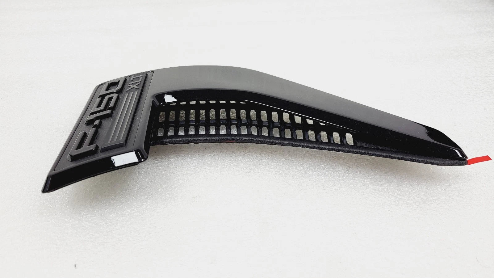 Right Black Fender Vent Emblem Nameplate for Ford F150 (2021–2025) RL3Z-16720-M