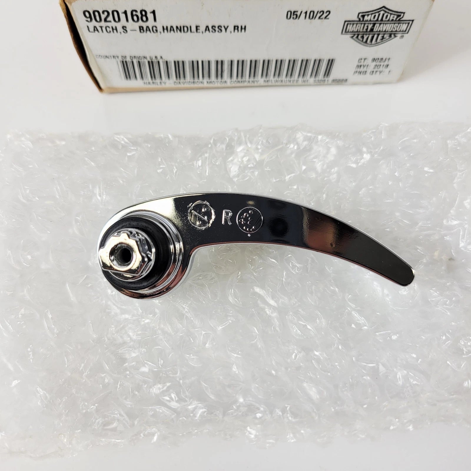Saddlebag Latch Lever Lid Lifter RH for Harley Low Rider Sport Glide (2022–2023) 90201681