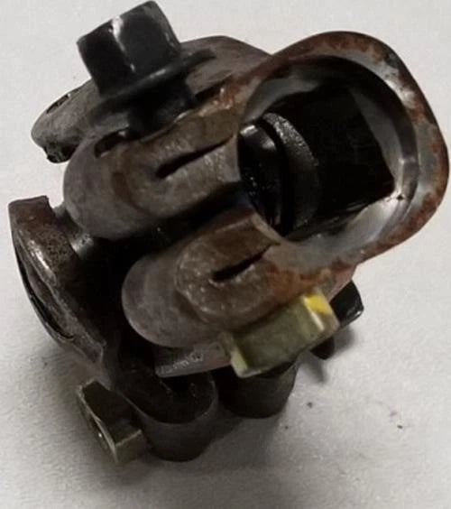 Steering Shaft Knuckle for Thunderbird Cougar Continental (1995–1997)