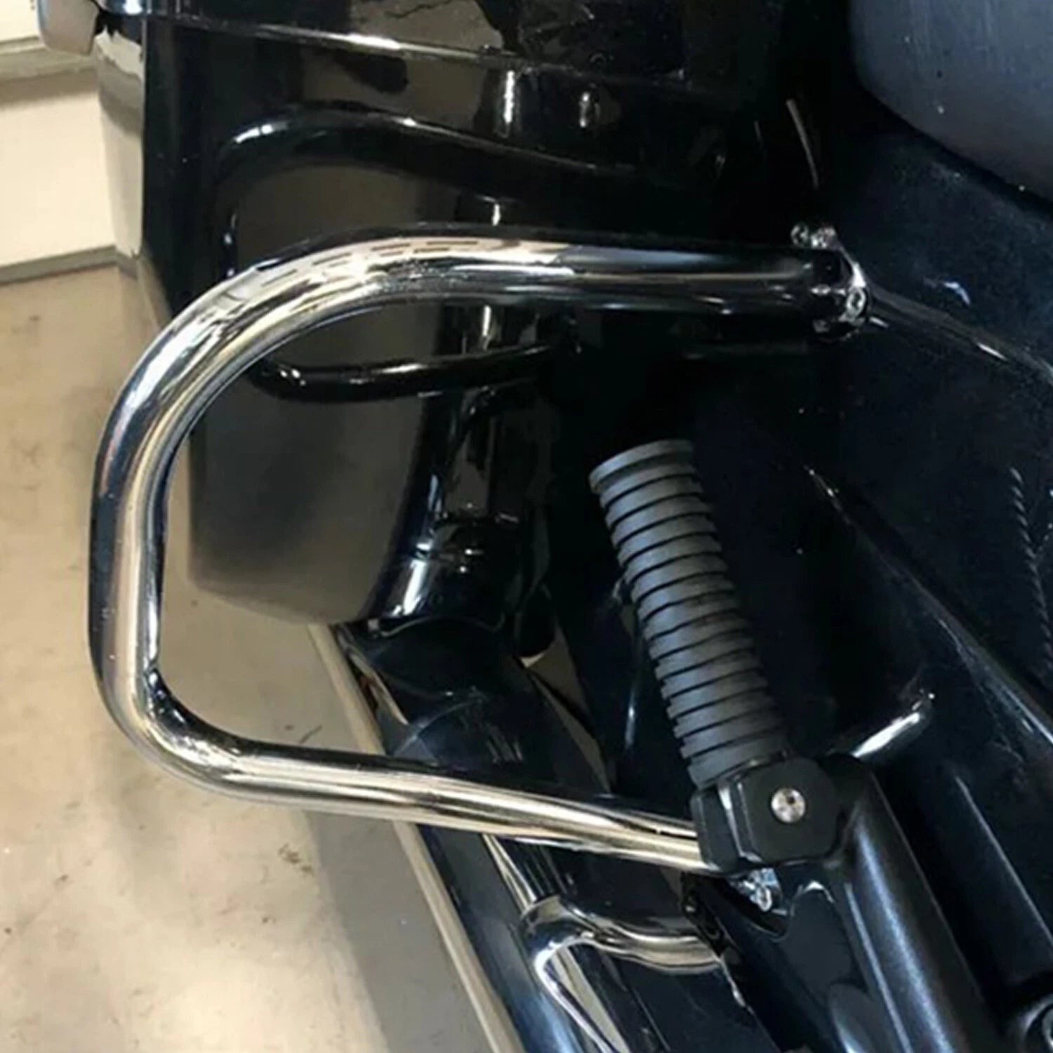 Rear Highway Guard Crash Bars for Indian Chief Chieftain Roadmaster (2014–2023)