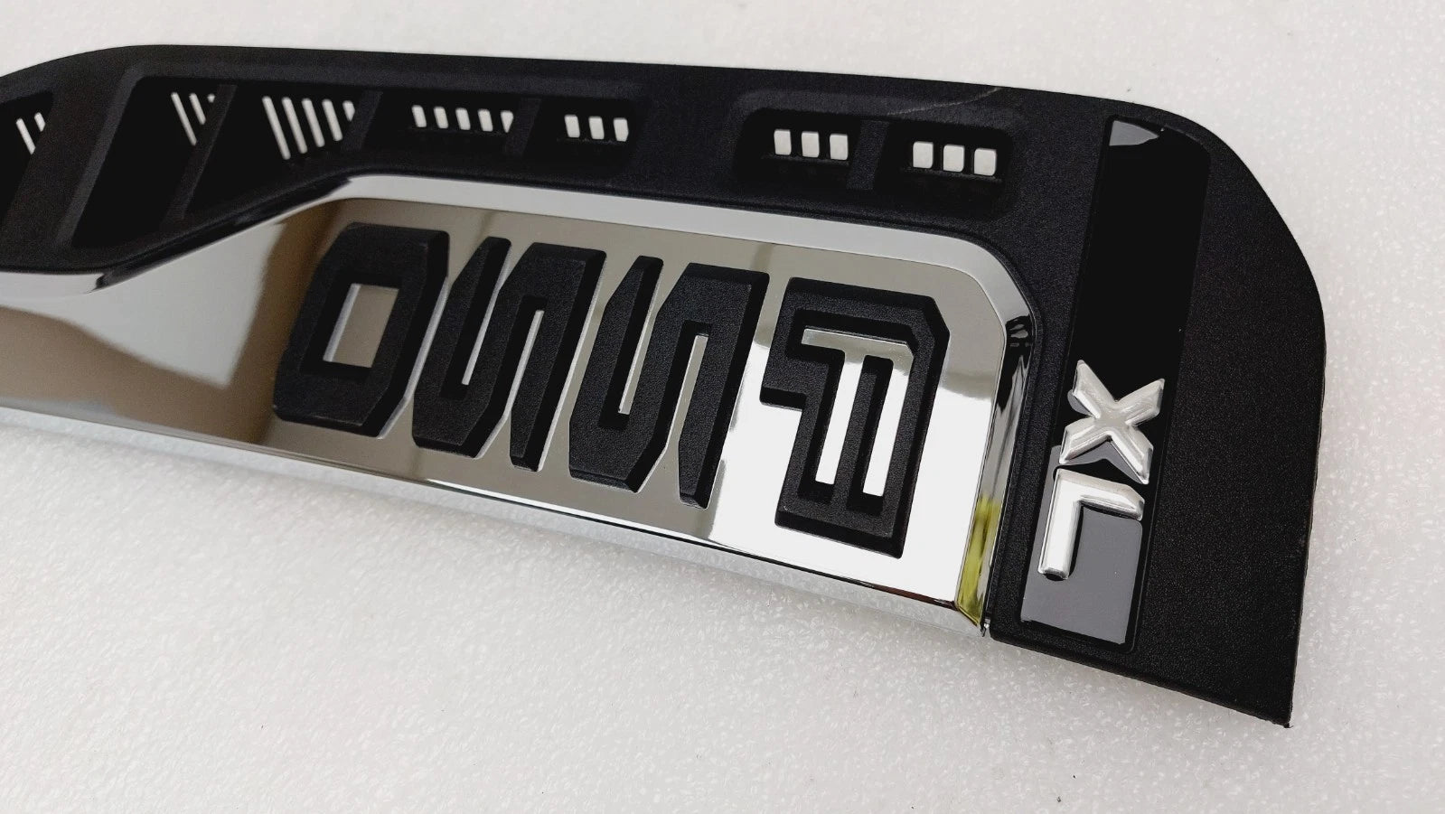 Driver Side Fender Vent Emblem for Ford F550 Super Duty (2023–2026) PC3BP000A73AG