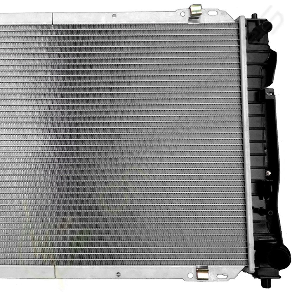 Radiator for Ford Escape (2001–2007), Mazda Tribute (2001–2004), Mercury Mariner (2005–2007)
