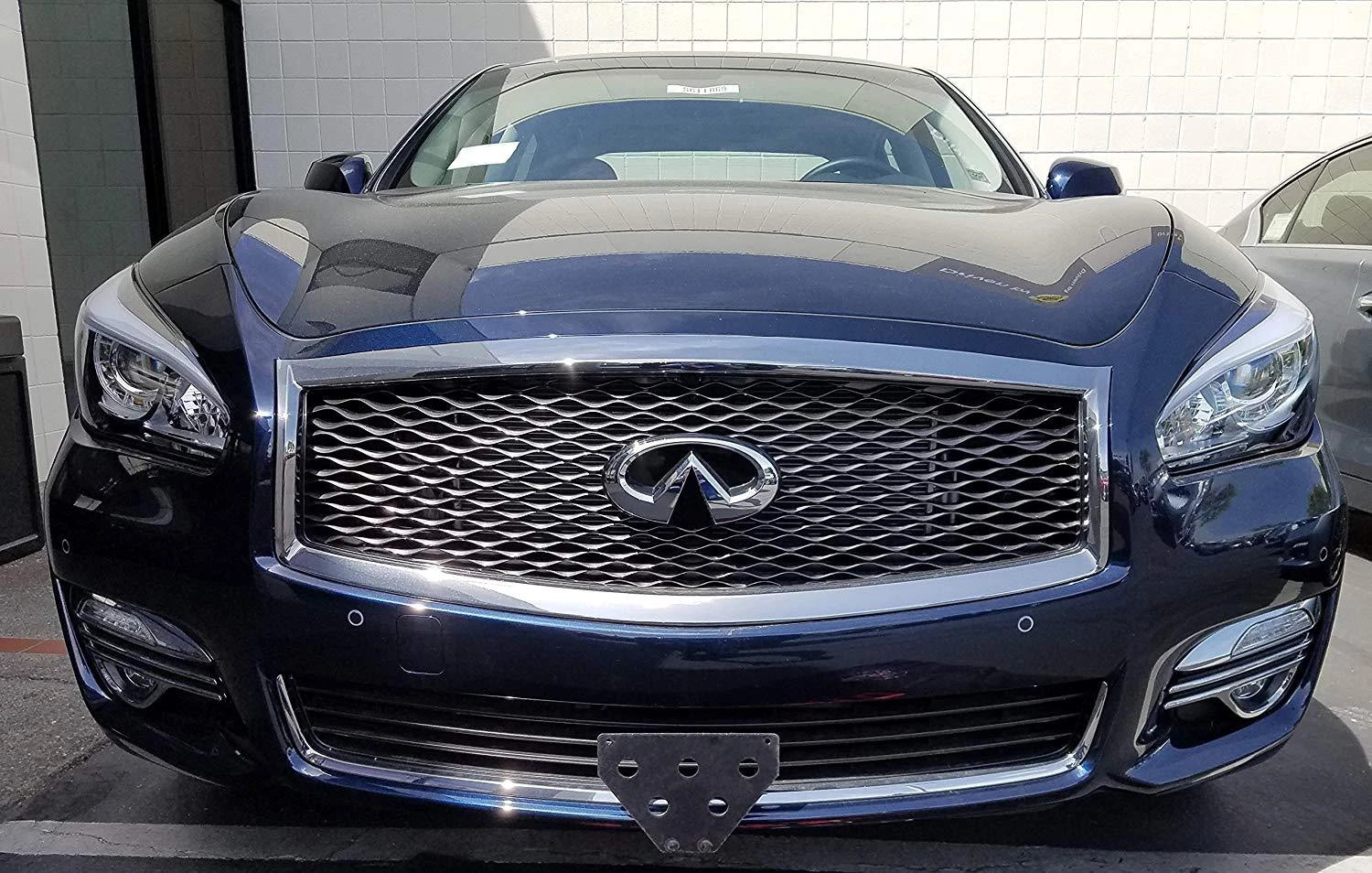 License Plate Bracket Replacement Metal Removable for Infiniti Q70L (2017–2019)