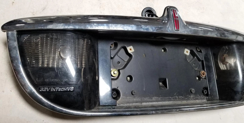 Rear License Plate Tail Light for Lincoln Continental (1998–2002)