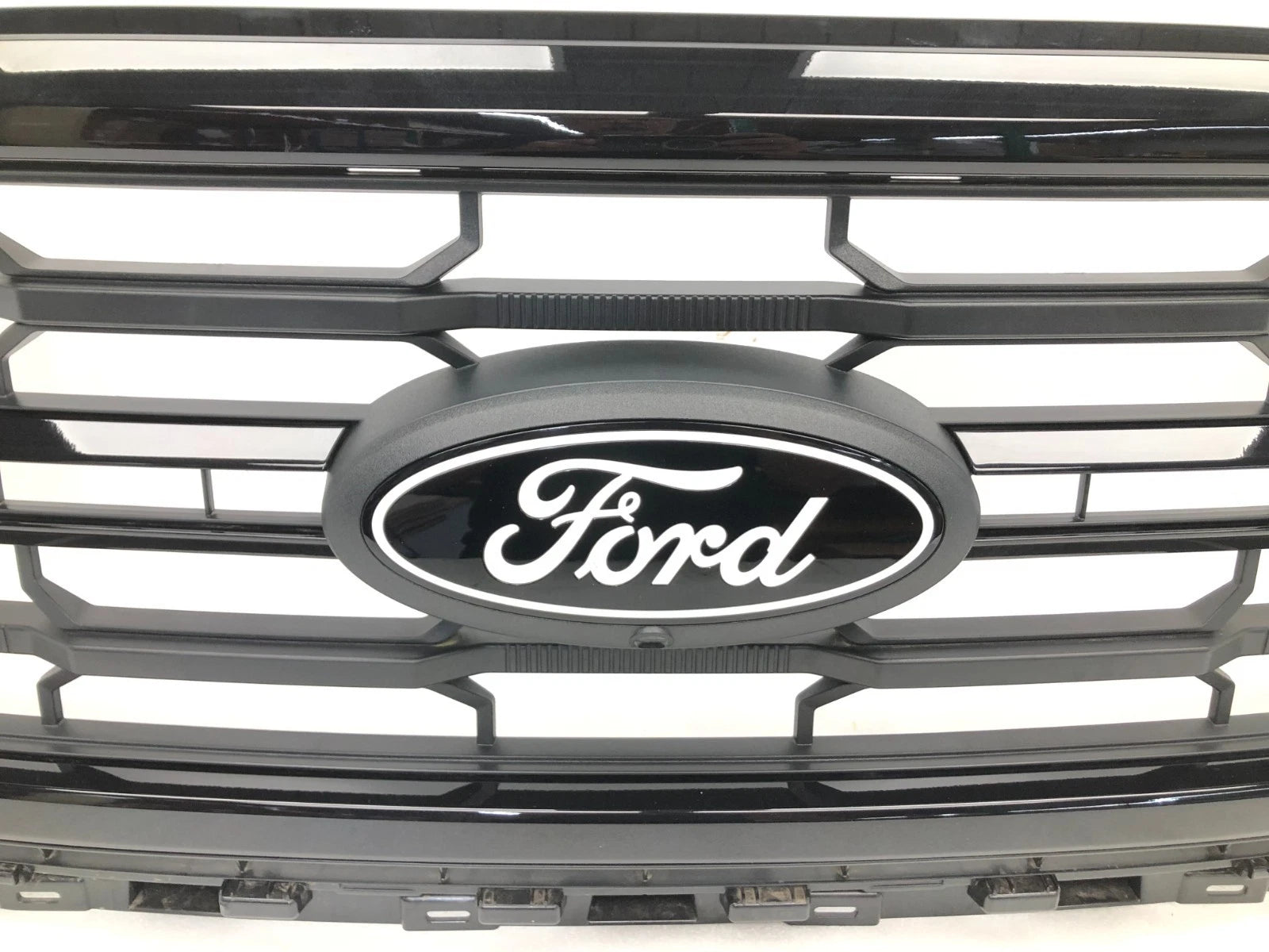 Upper Grille for Ford F-150 XLT (2024–2026) Black Pearl #2