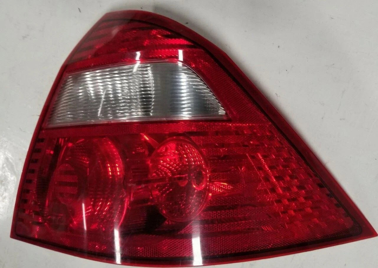 Right Taillight for Ford Five Hundred (2005–2007) 5G13-13B5