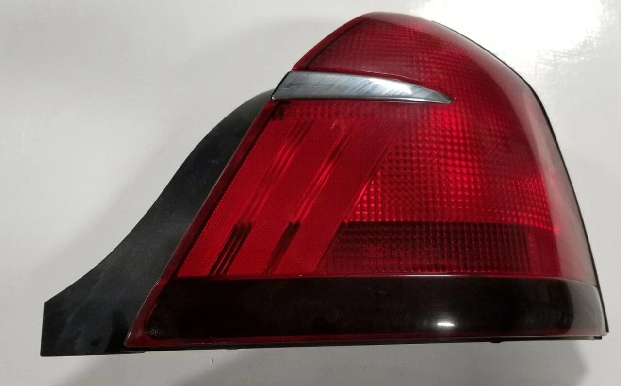 RH Tail Light Brake Lamp for Mercury Grand Marquis (1998–2002) OEM