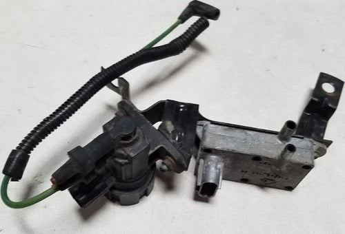 EGR Vacuum Assembly for Ford Thunderbird Cougar (1996–1997)
