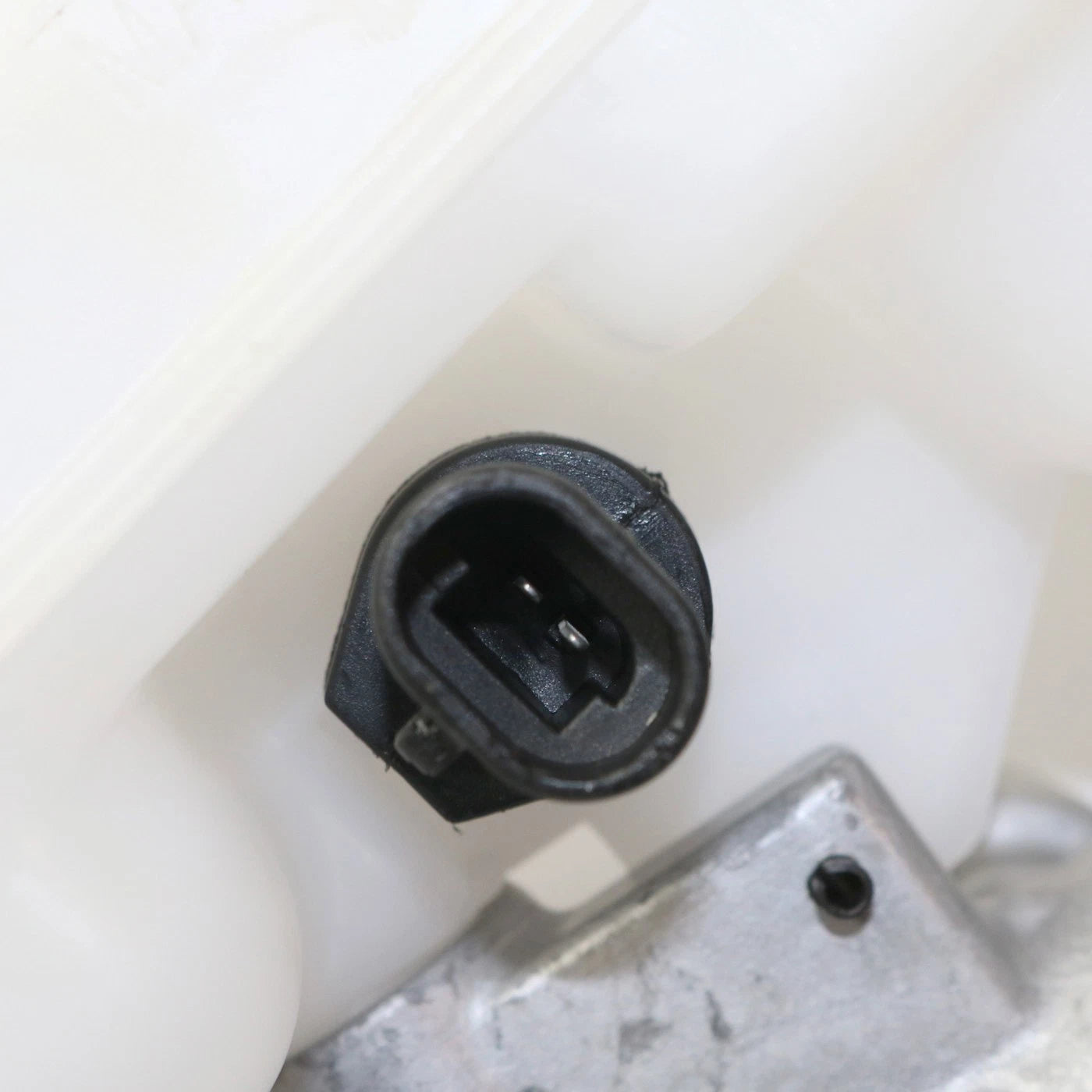 Brake Master Cylinder for Chevy Camaro Pontiac Firebird (1998–2002)