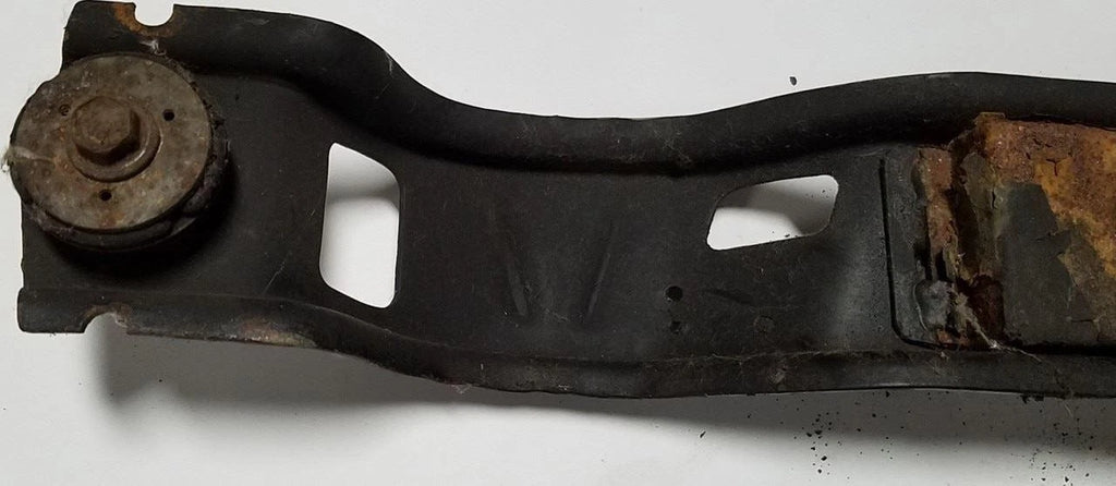 Auto Transmission Crossmember for Lincoln Mark VIII (1994–1996)