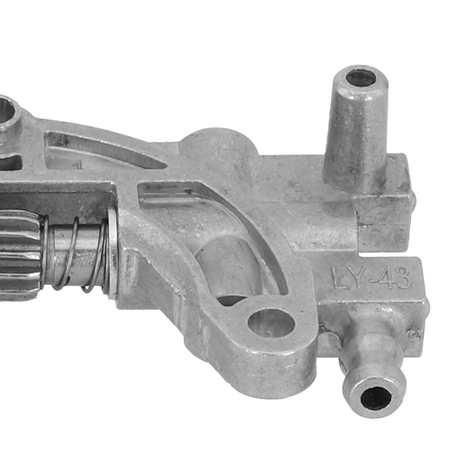 Oil Drive Pump for Chinese Chainsaw 4500, 5200, 5800