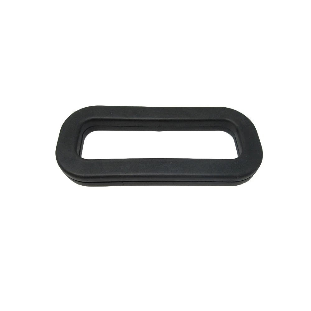 Fender Grommet for John Deere 1020, 1327, 2010, 2030, 2155 (1970–1990)