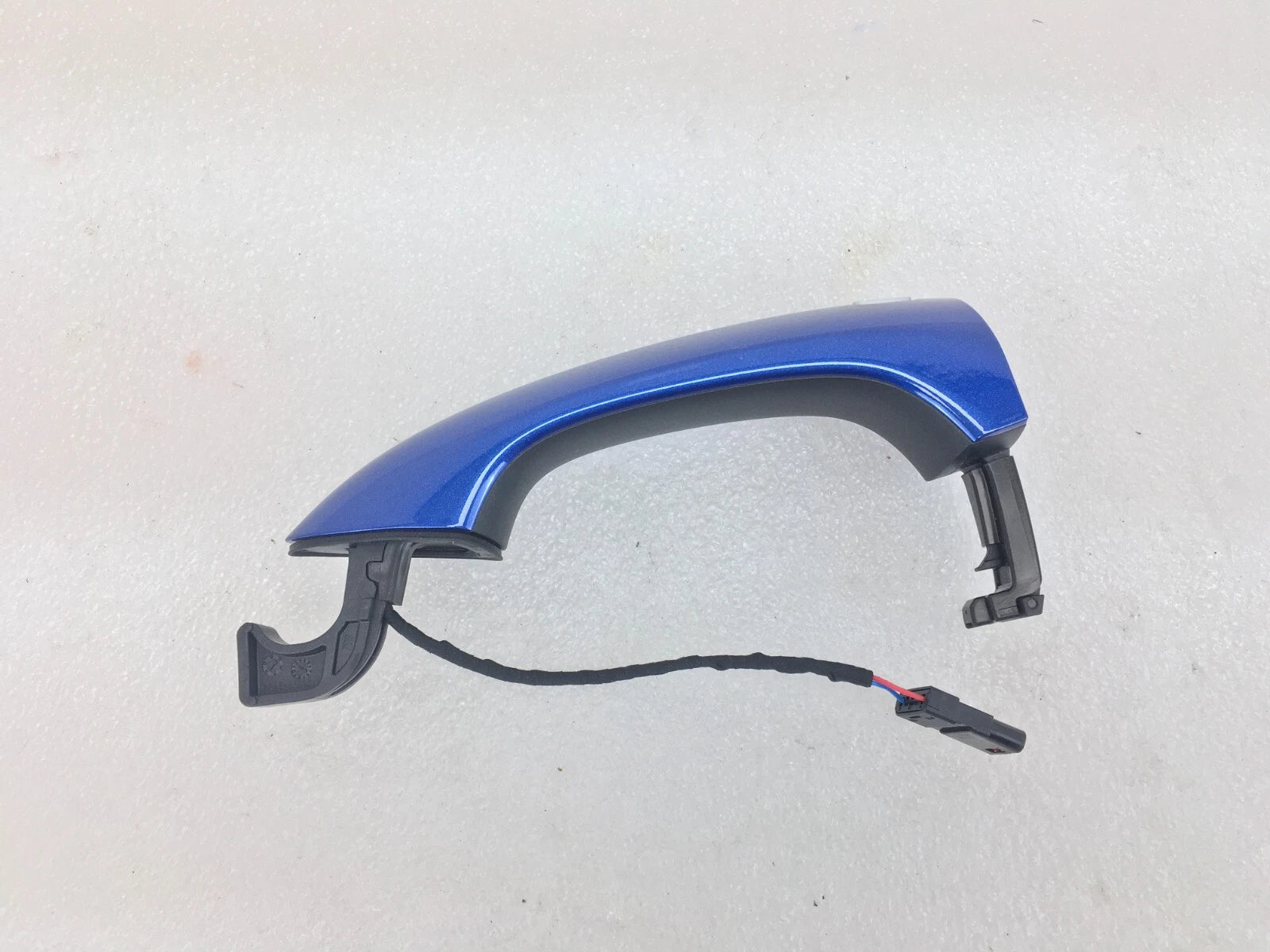 Exterior Door Handle 2-Pin for Chevy Cruze (2016–2019) WA388A