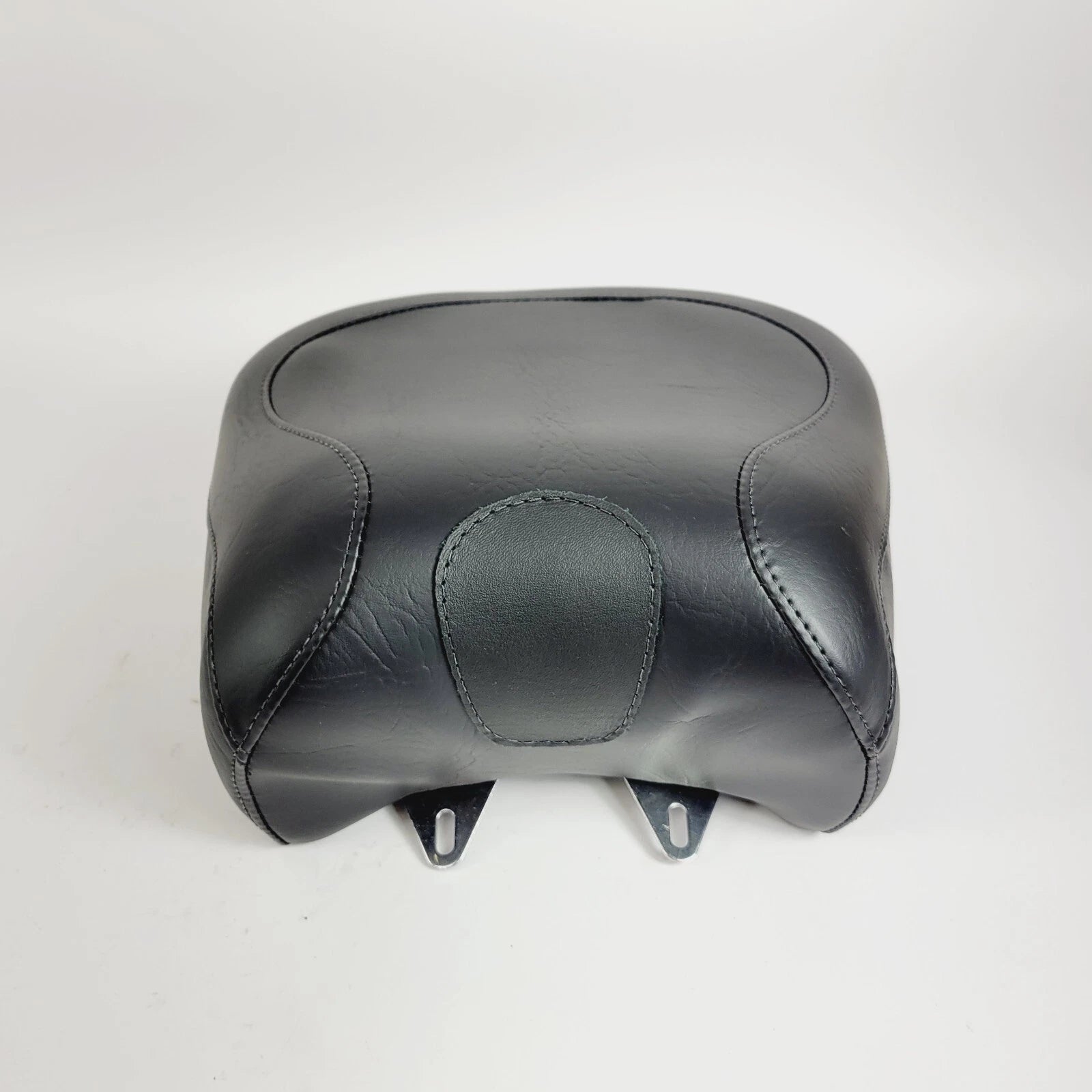 Wide Rear Pillion Seat 79138 for Dyna & Wide Glide (1991–2005)