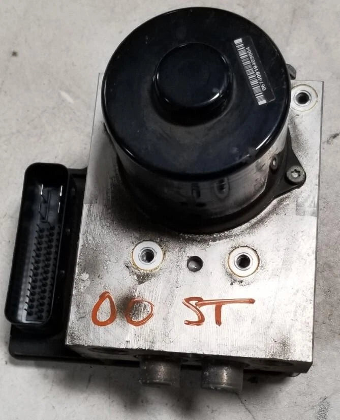 ABS pump module XR83-2C405-AA for Jaguar S-Type (2000–2002)