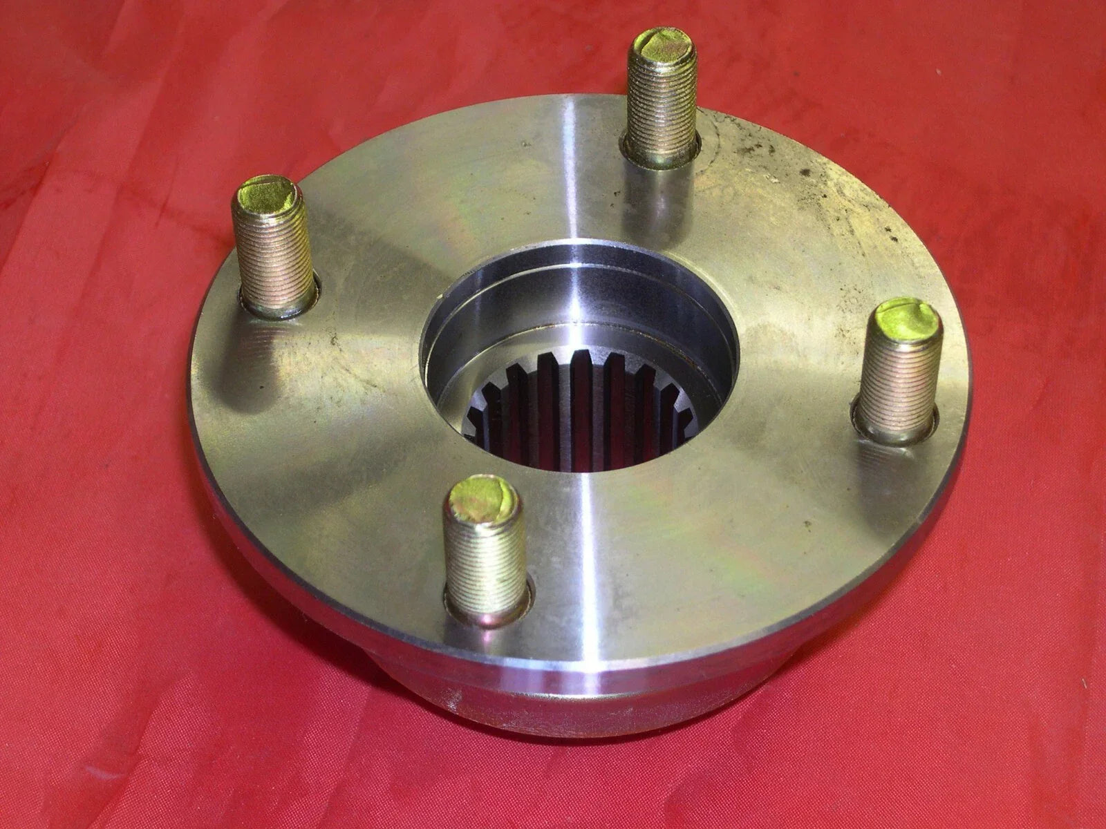 Rear Drive Flange for Toyota Land Cruiser FJ75 HJ75 HZJ75 (1984-1998)